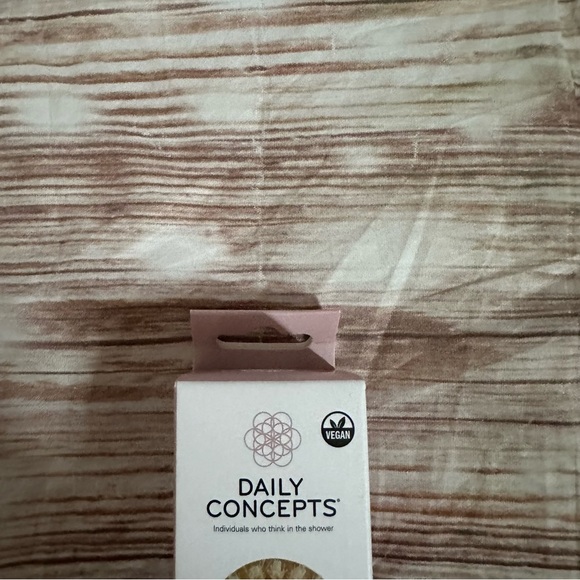 Daily Concepts Daily Facial Dry Brush - Picture 11 of 15